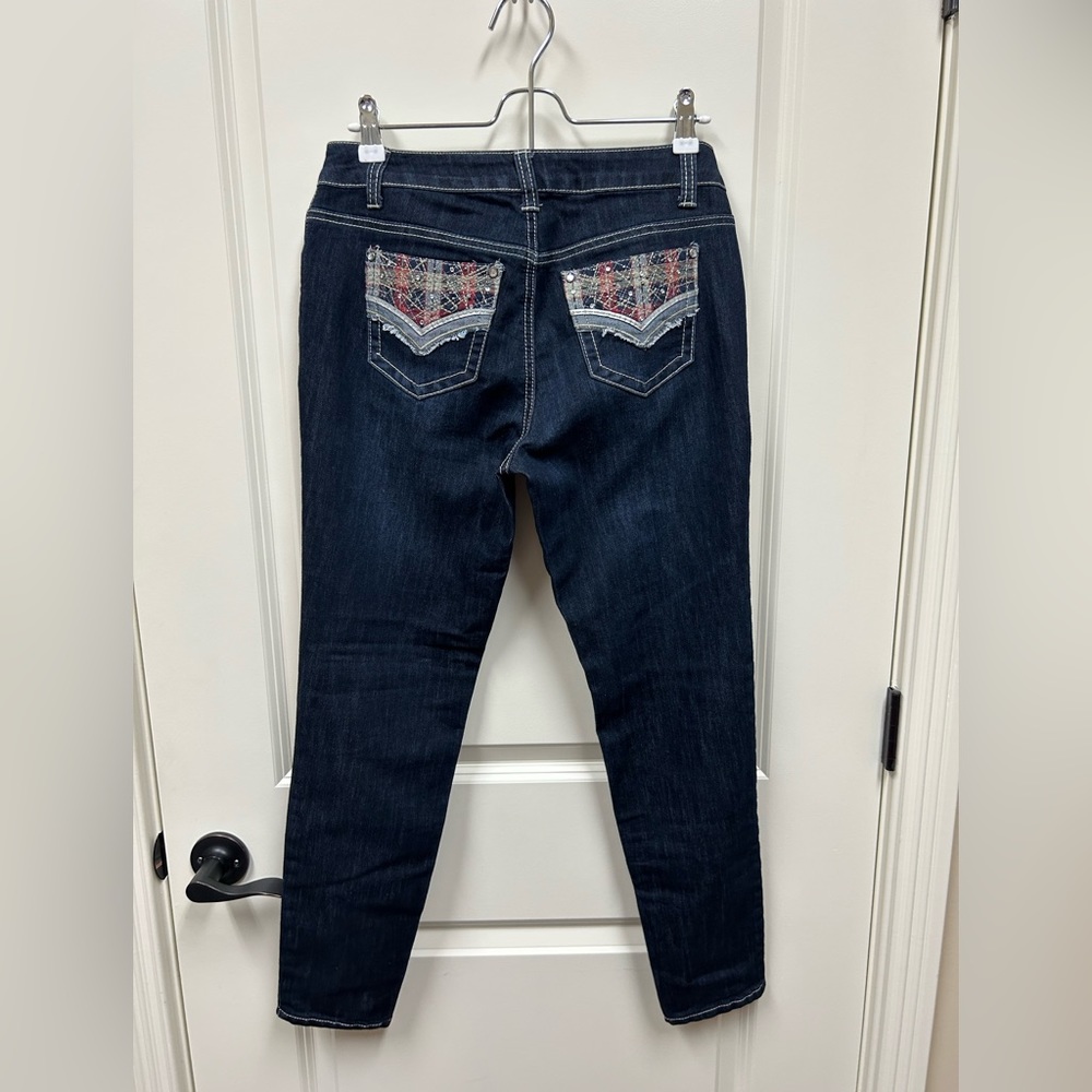 NWOT Baccini Jeans with Plaid Pocket & Rhinestone Details, Medium Wash 4P